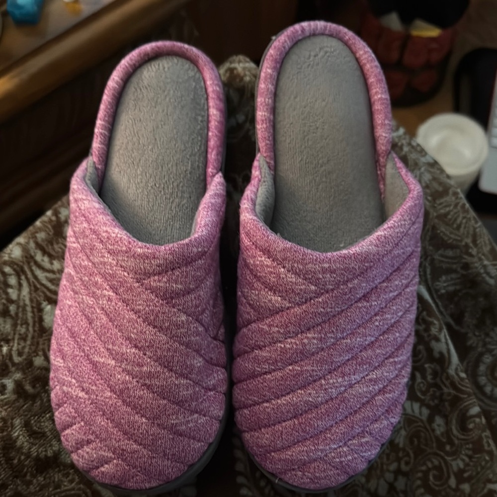 Cozy Pink Quilted Women's Slippers